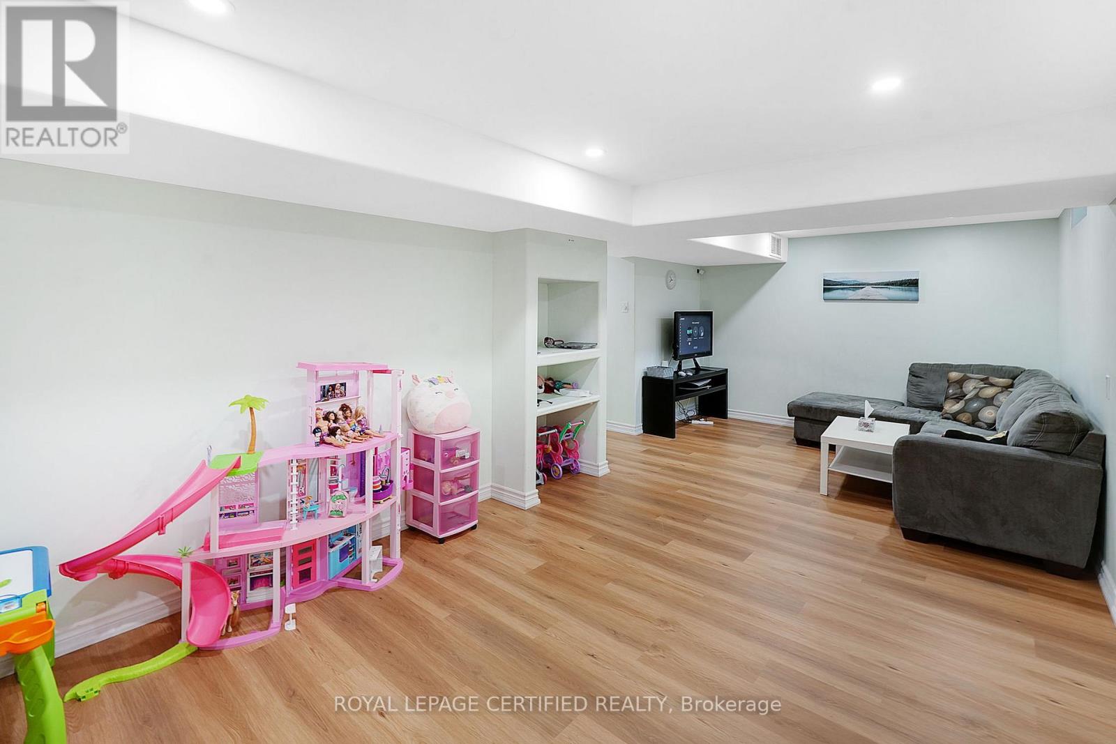 1662 CLARK BOULEVARD - 31