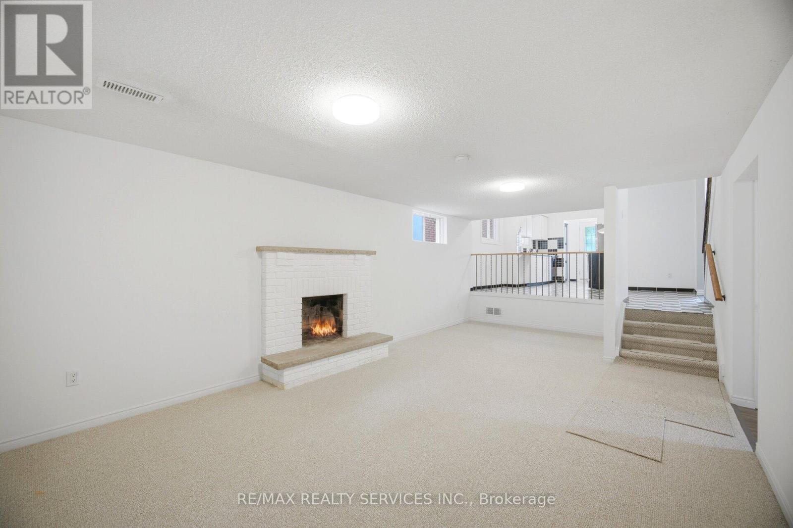 33 HESP DRIVE - 14