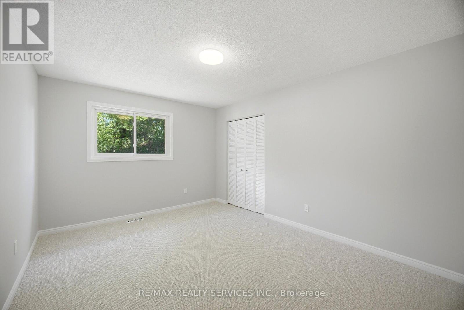 33 HESP DRIVE - 24