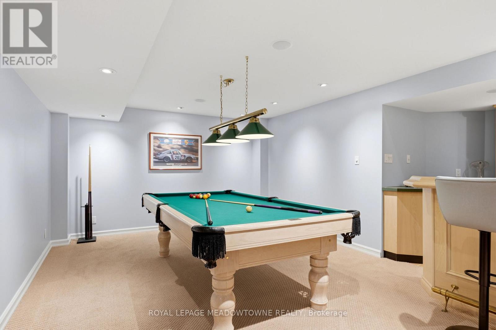 25 GOLLOP CRESCENT - 40