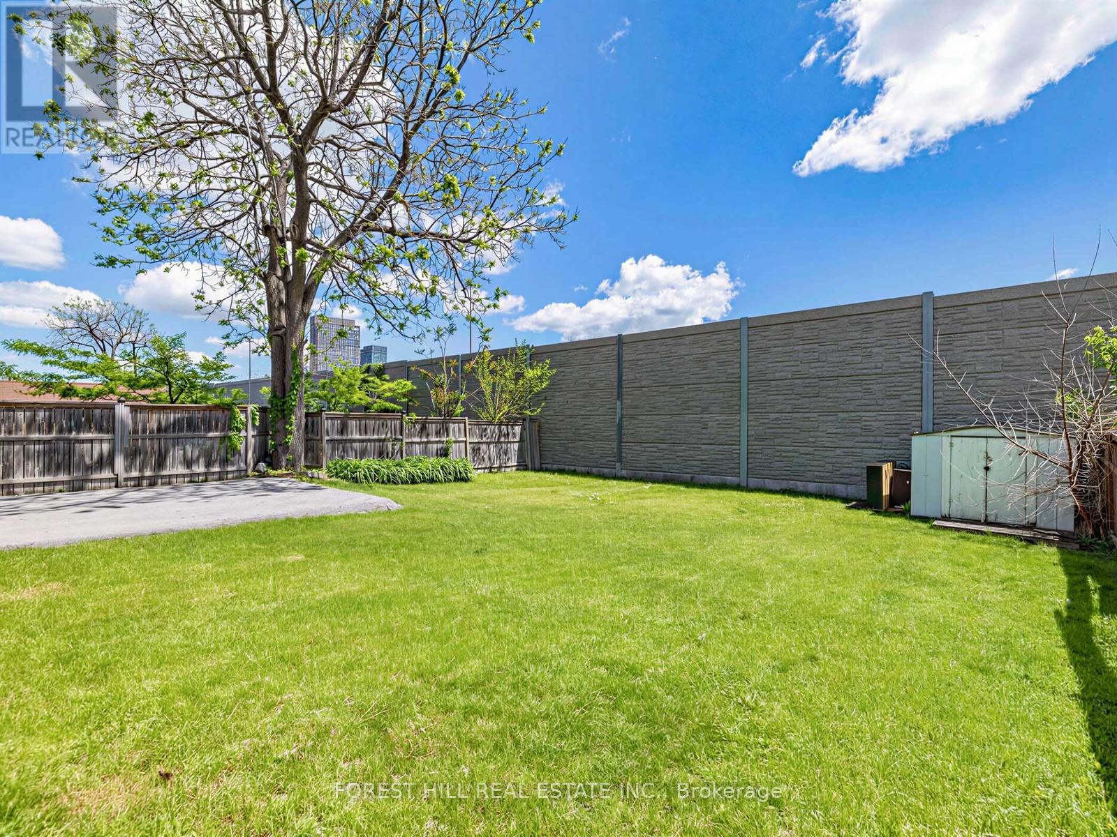 101 WHITLEY AVENUE - 27