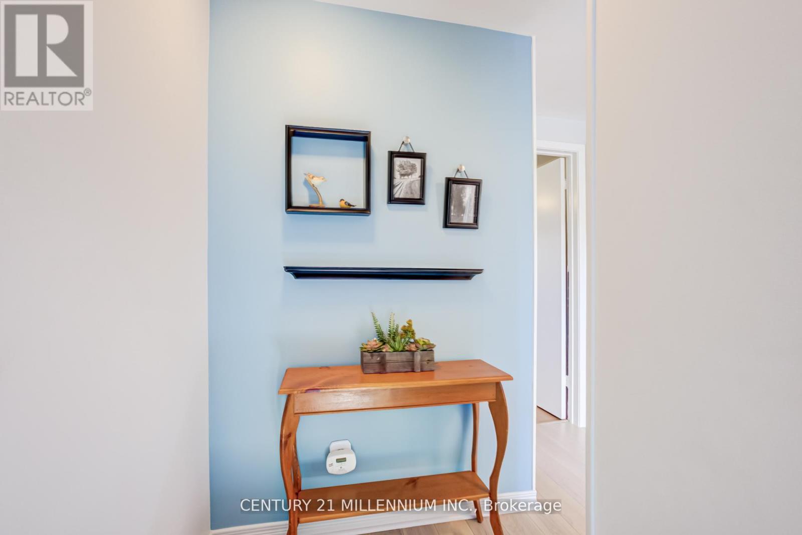 #17 17 CRAIGLEIGH CRESCENT - 13