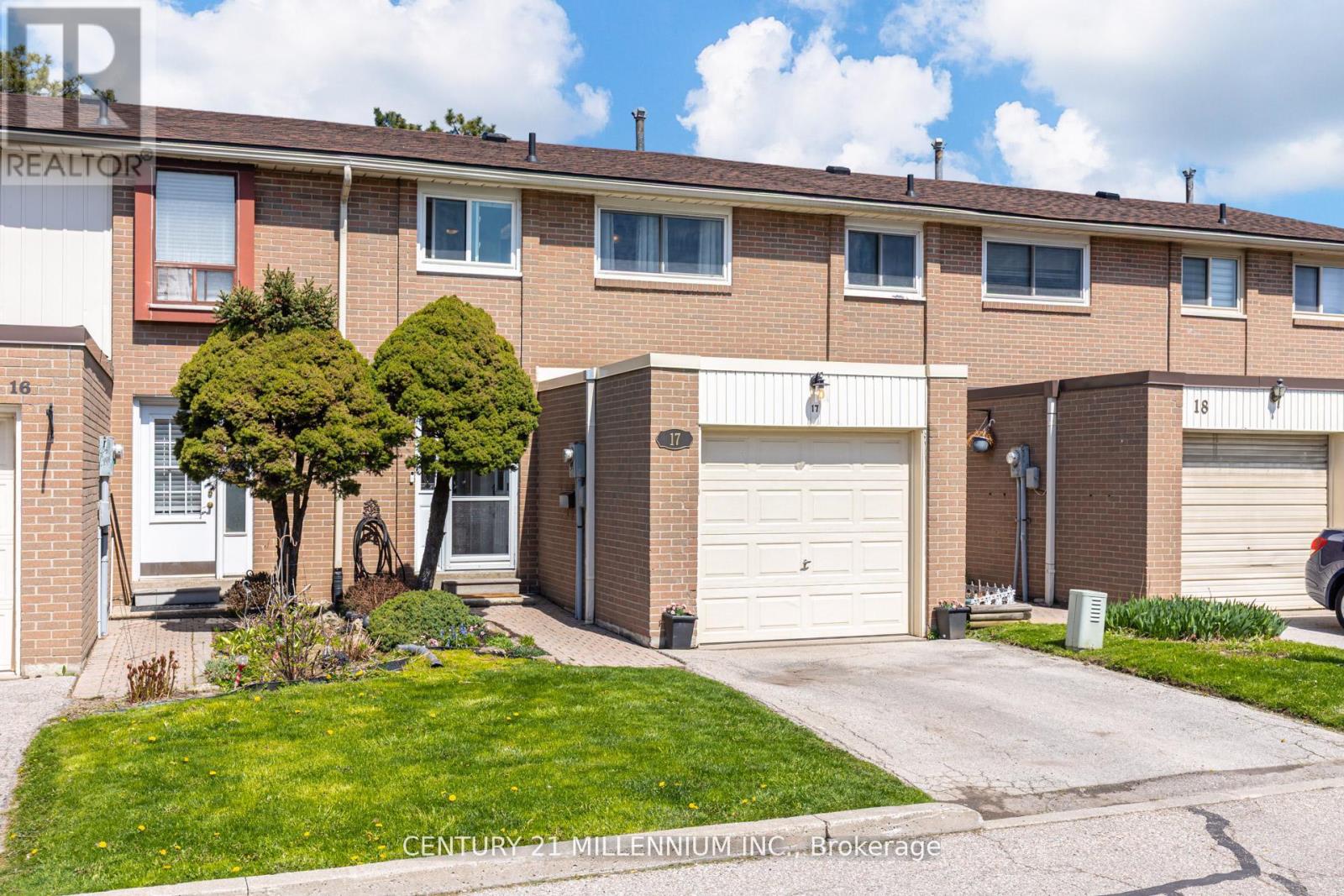 #17 17 CRAIGLEIGH CRESCENT - Image 2