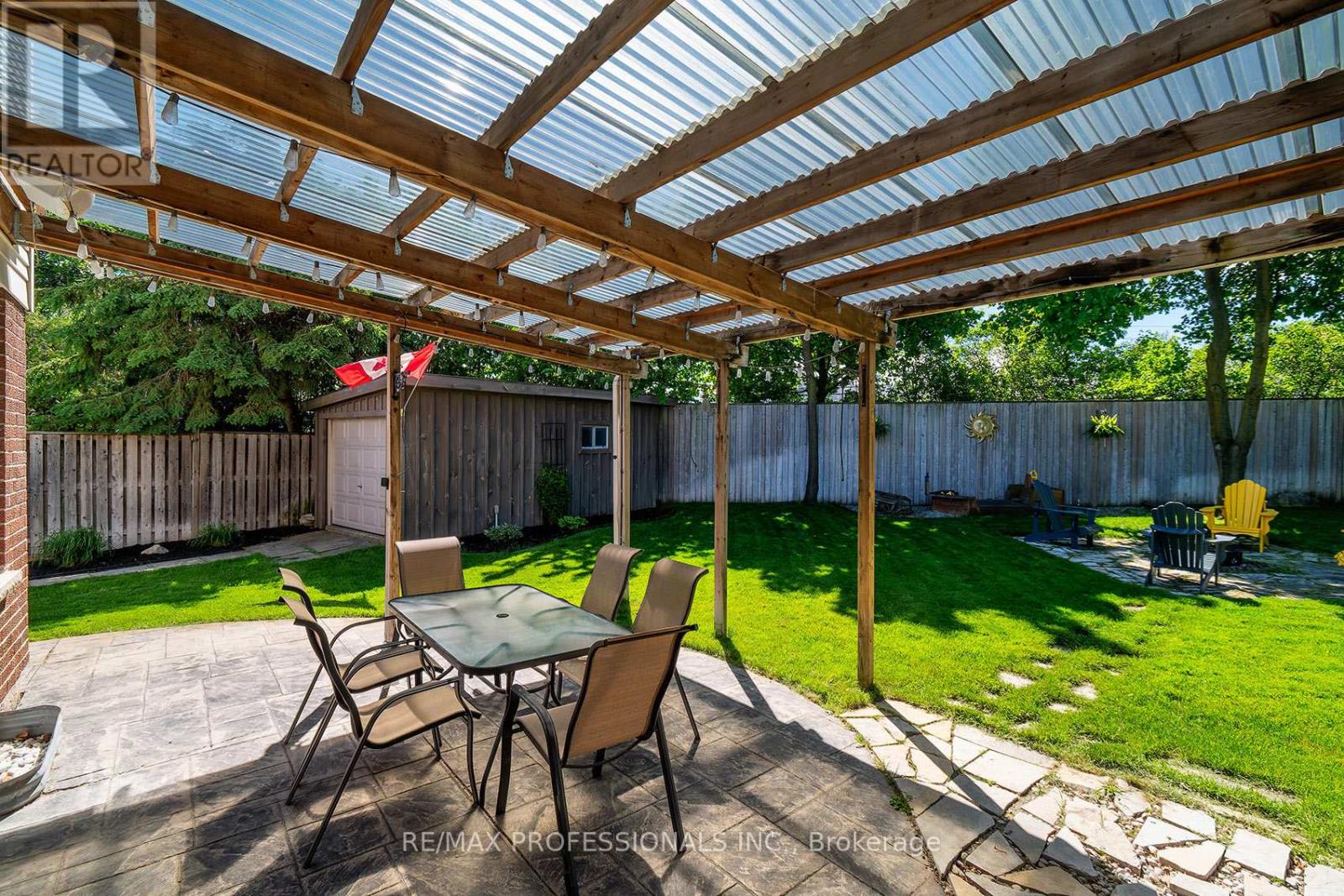642 ROSEHEATH DRIVE - 42