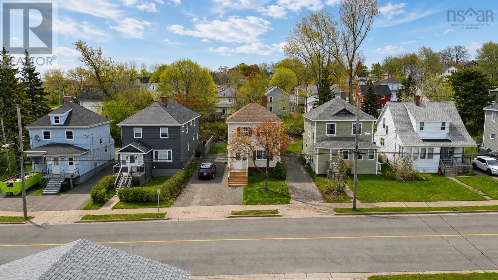 Property 34 of 43 of 446 Whitney Avenue