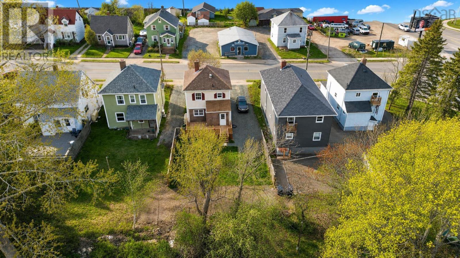Property 38 of 43 of 446 Whitney Avenue