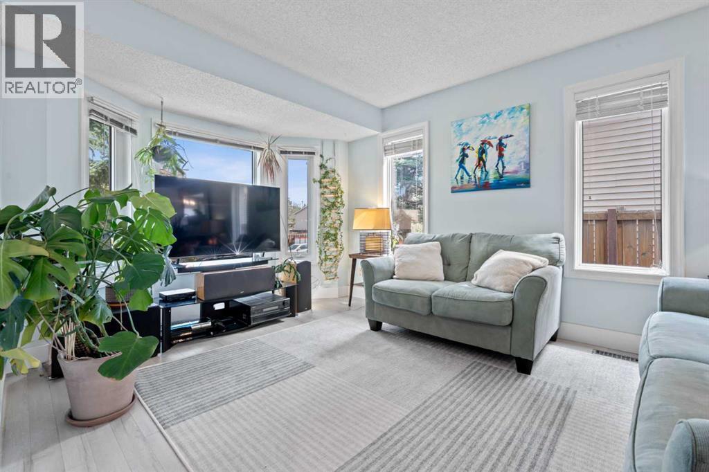 63 Falmere Way NE - 8
