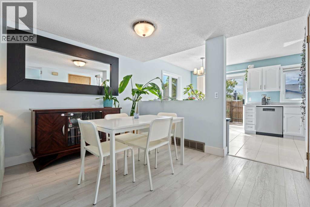 63 Falmere Way NE - 13