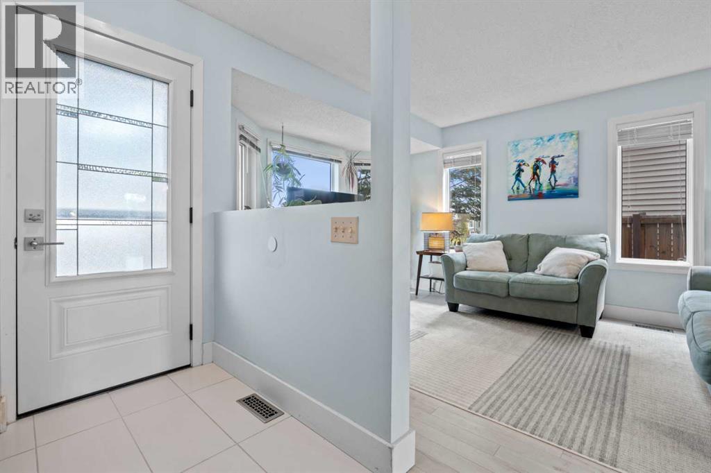 63 Falmere Way NE - 7