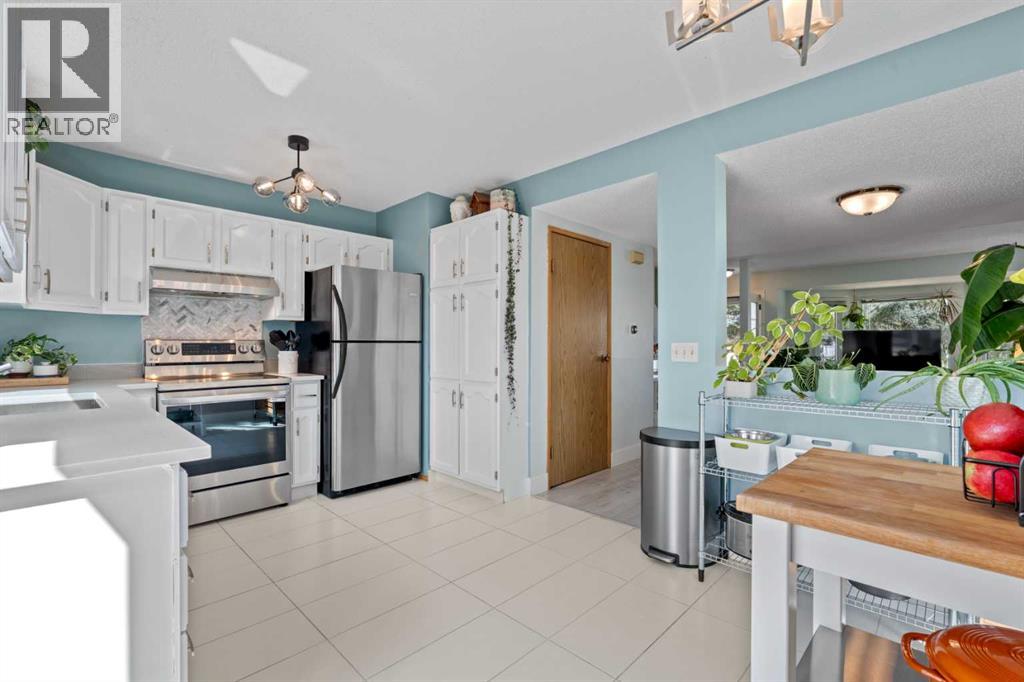 63 Falmere Way NE - 18