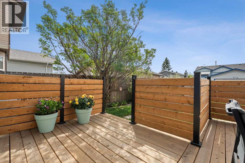 63 Falmere Way NE - 35