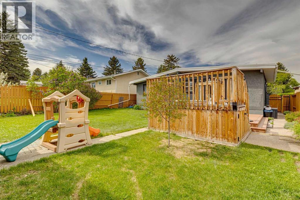 10651 Shillington Crescent SW - 46