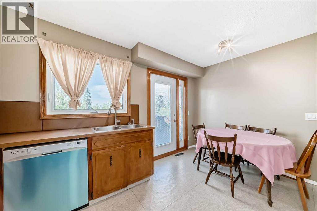 970 Berkley Drive NW - 25