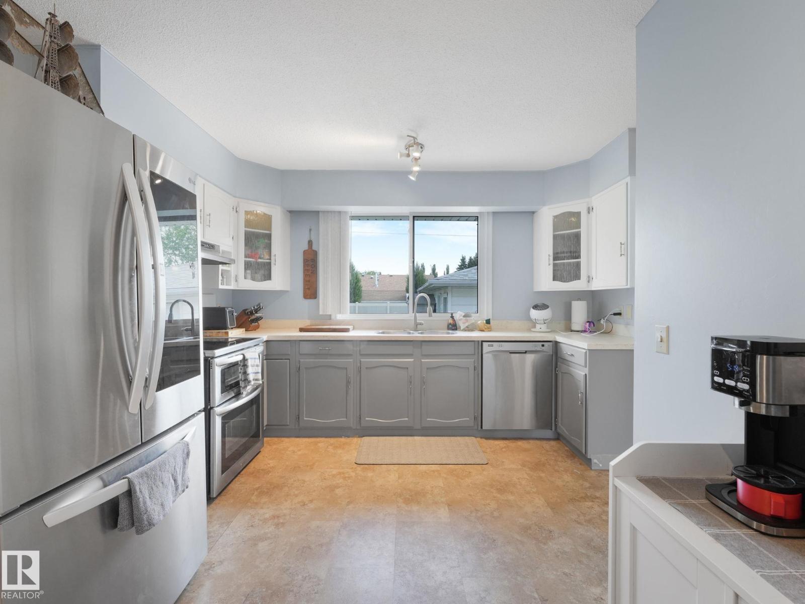 1040 MOYER DR - 4