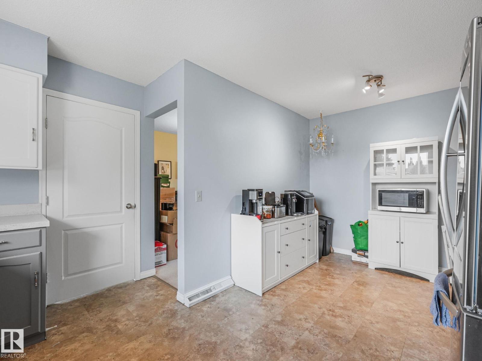 1040 MOYER DR - 7