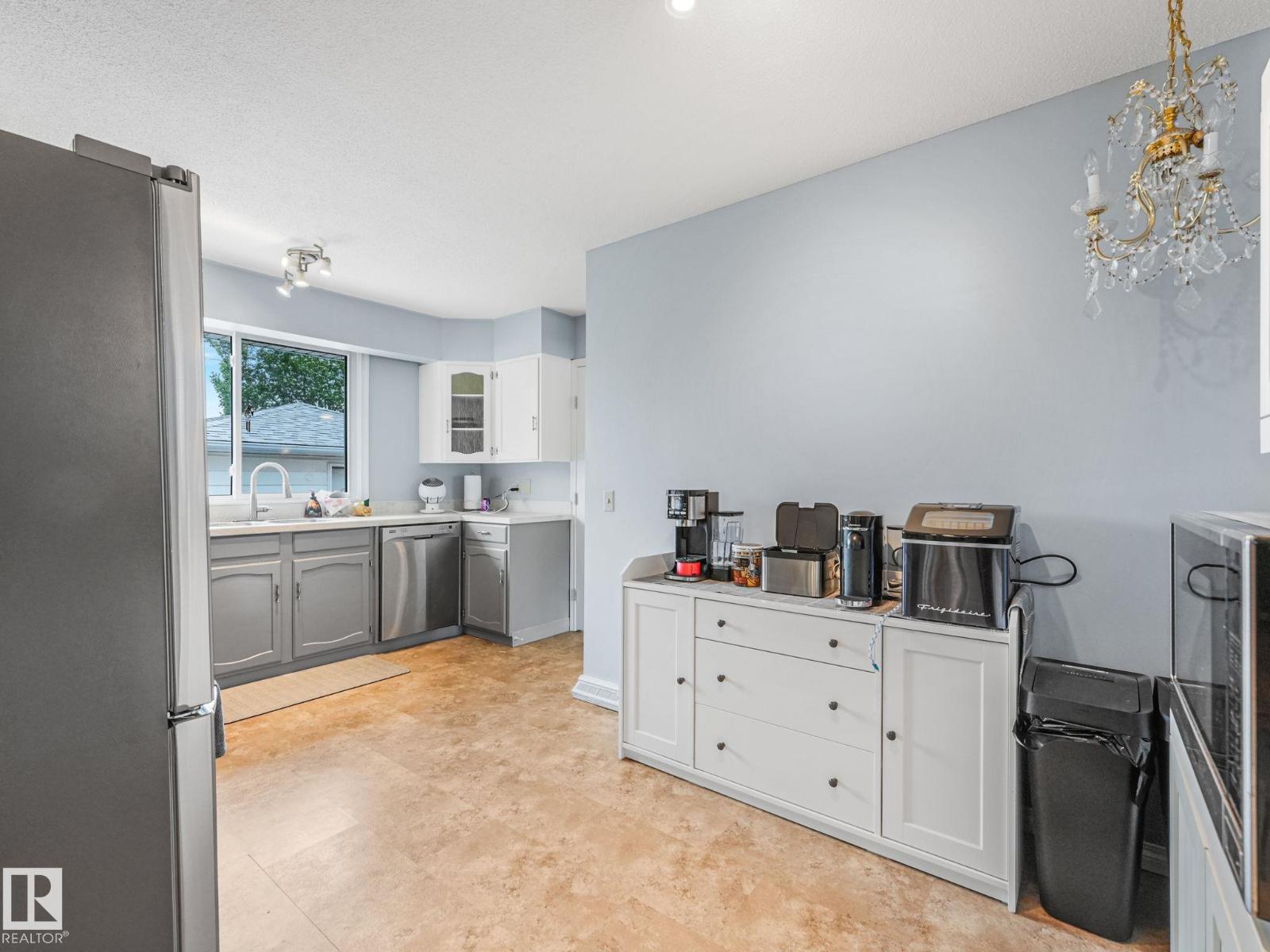 1040 MOYER DR - 8