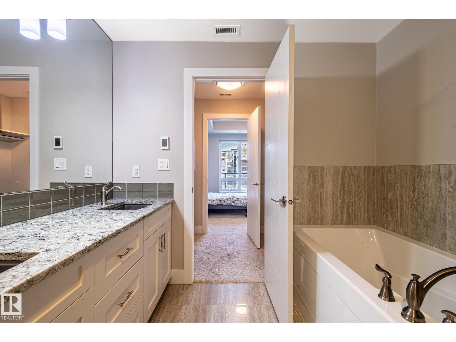 #706 200 Bellerose DR - 17