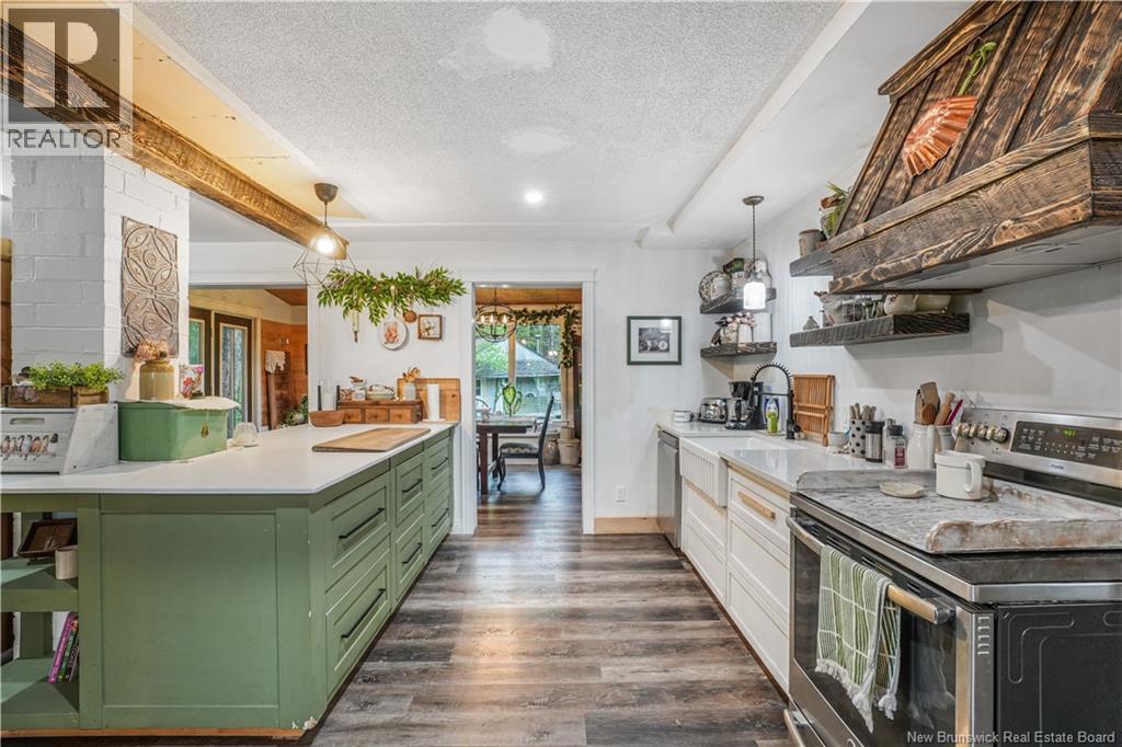 21 Chateau Drive - Image 2