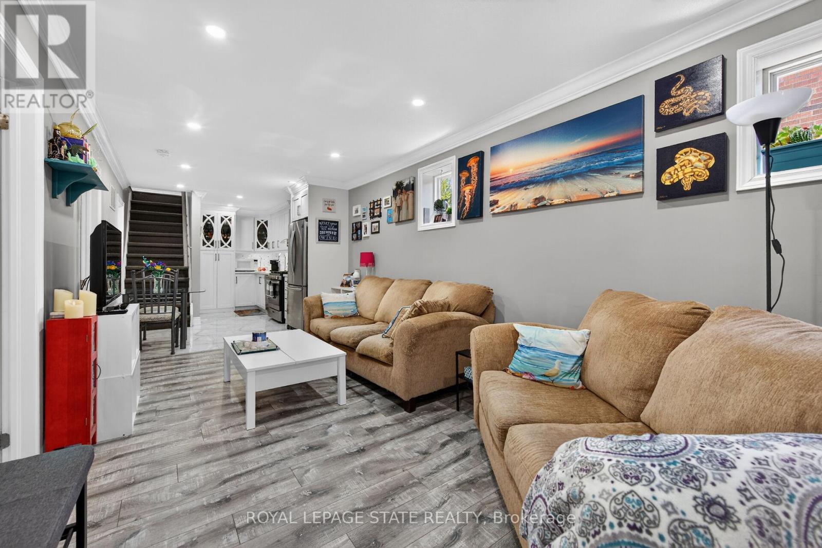 219 HESS STREET S - 16
