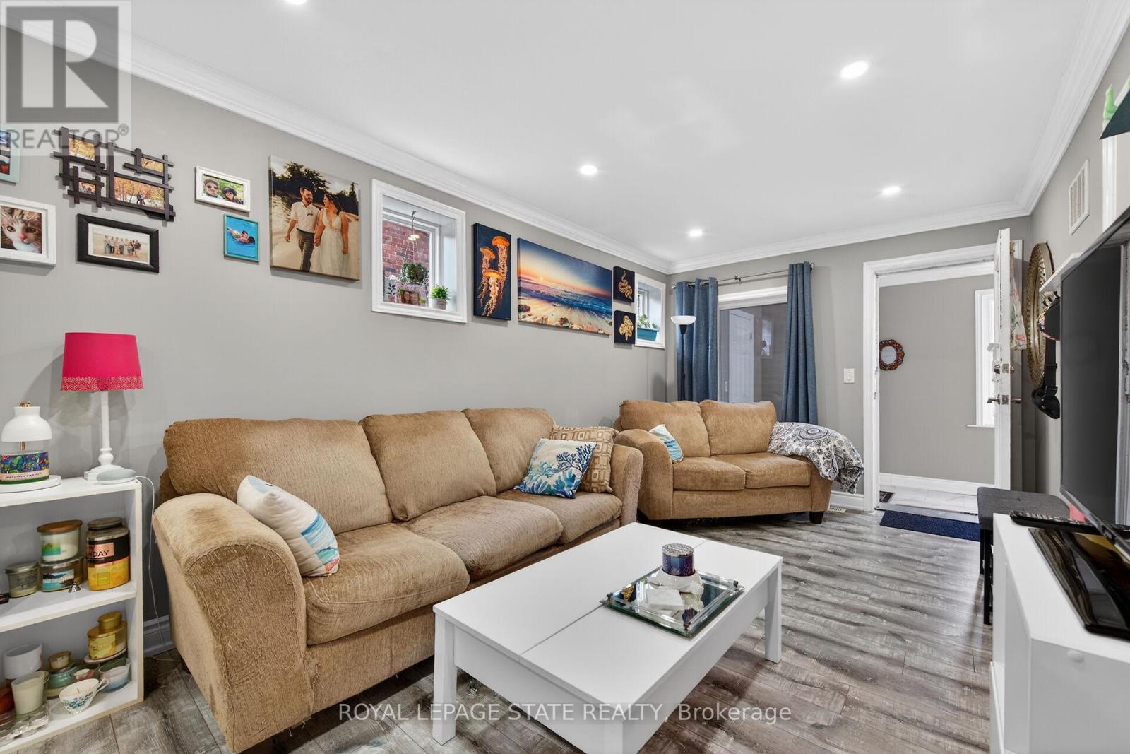219 HESS STREET S - 19