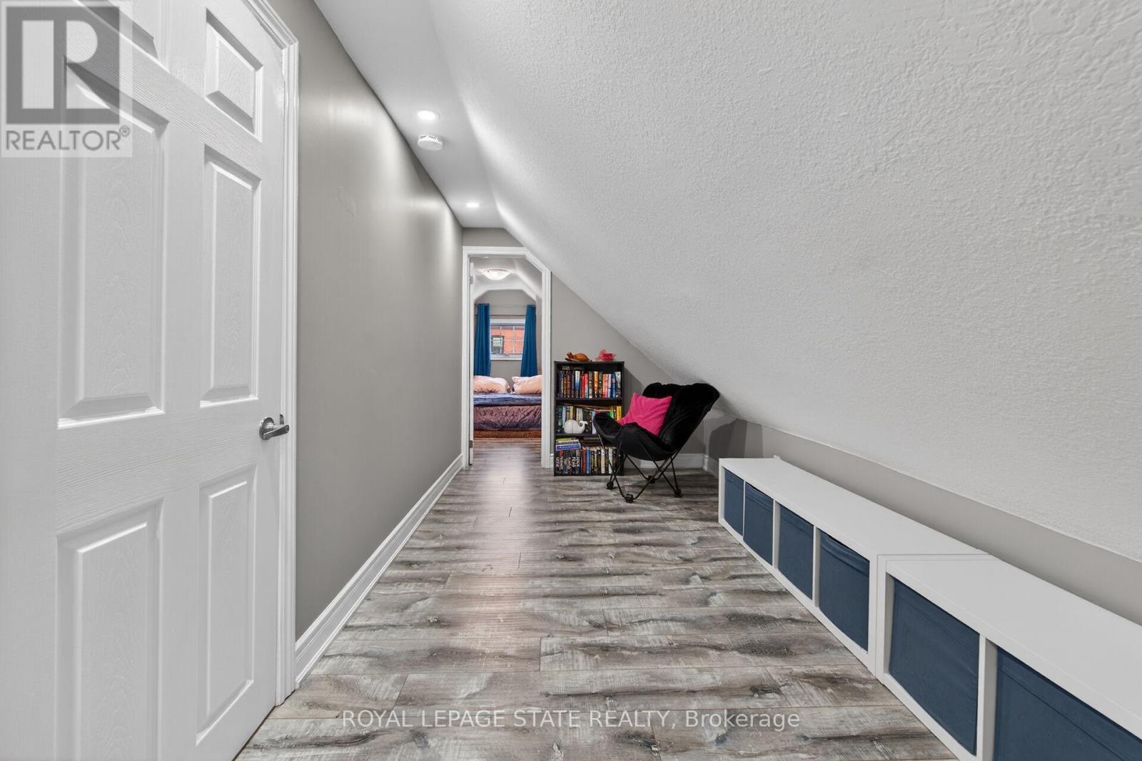 219 HESS STREET S - 26
