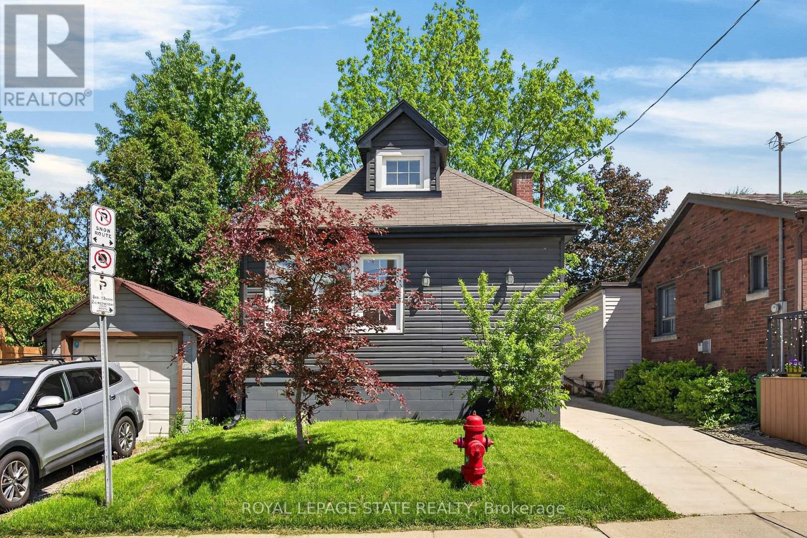 219 HESS STREET S - 3