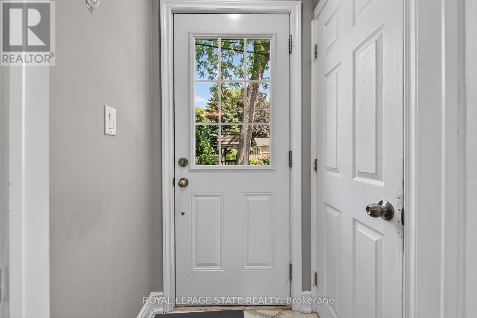 219 HESS STREET S - 31