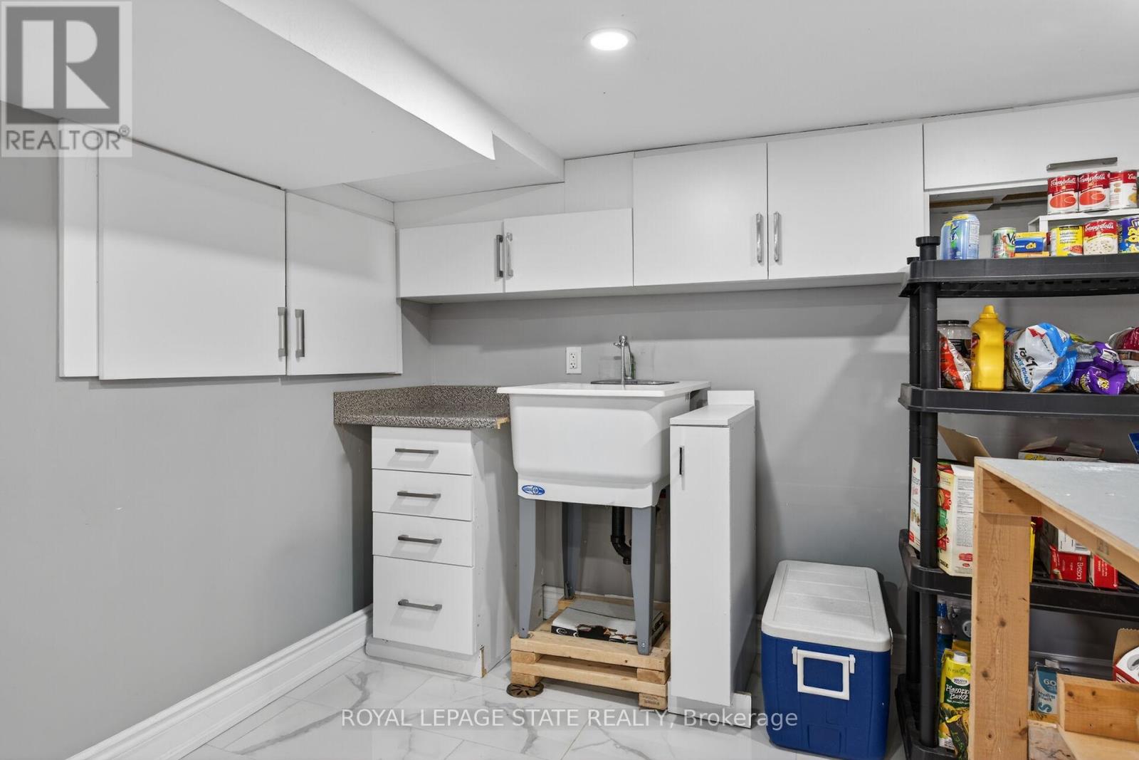 219 HESS STREET S - 38