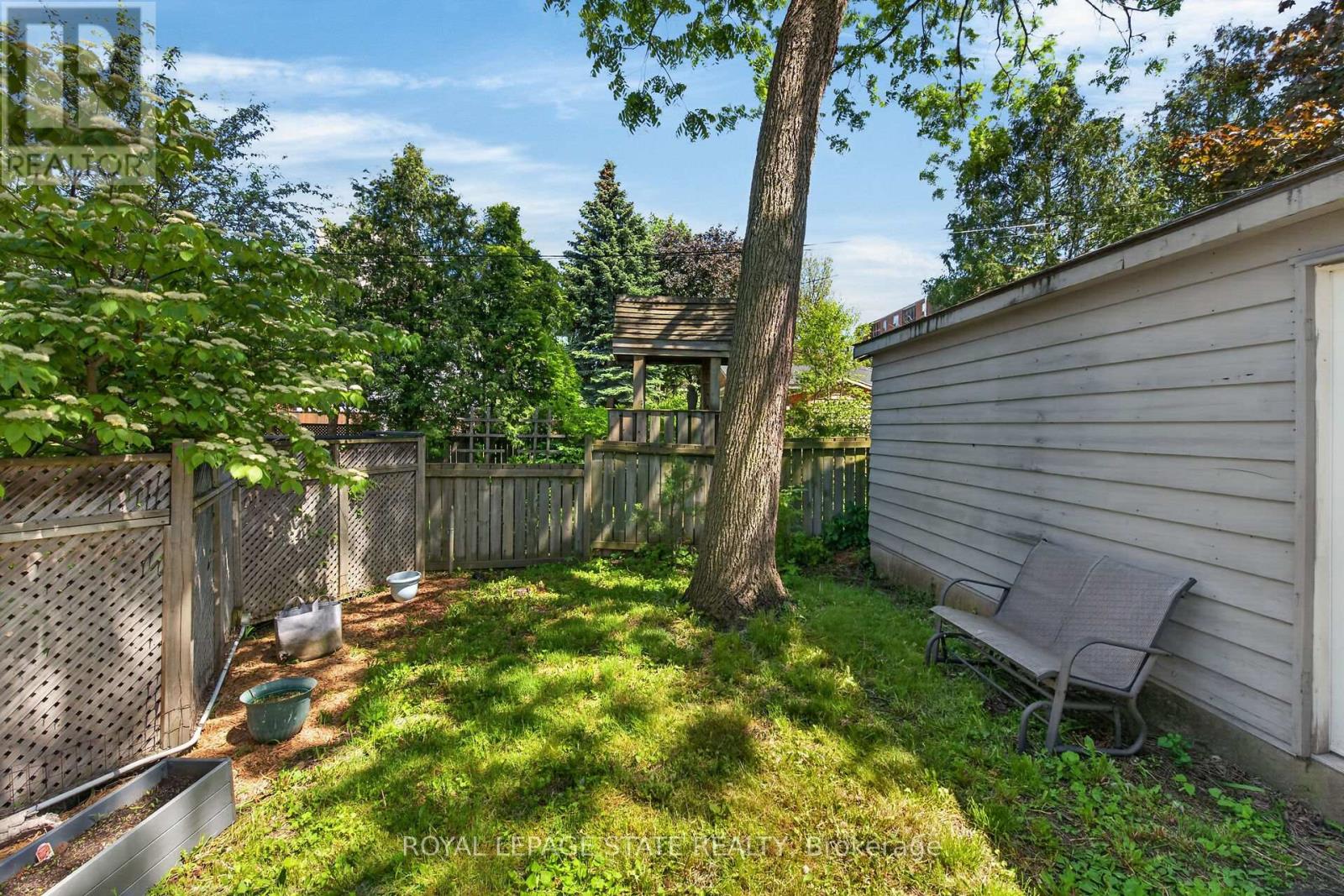 219 HESS STREET S - 42
