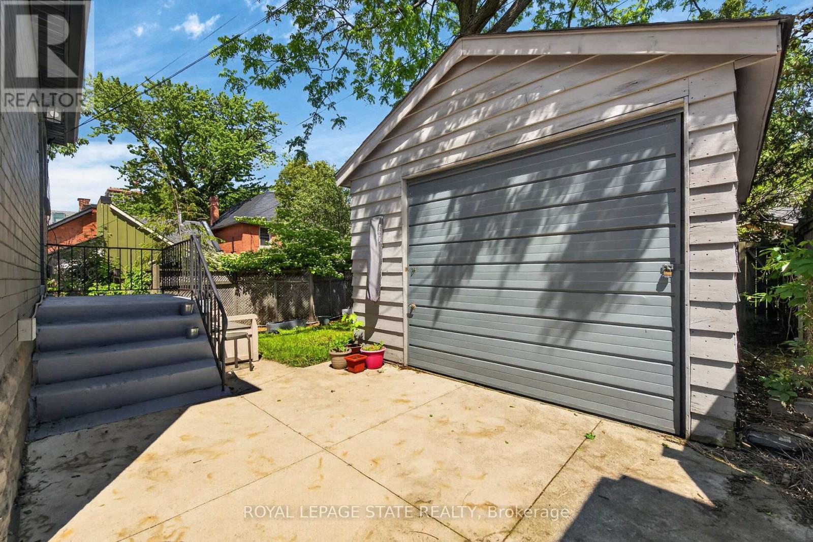 219 HESS STREET S - 5