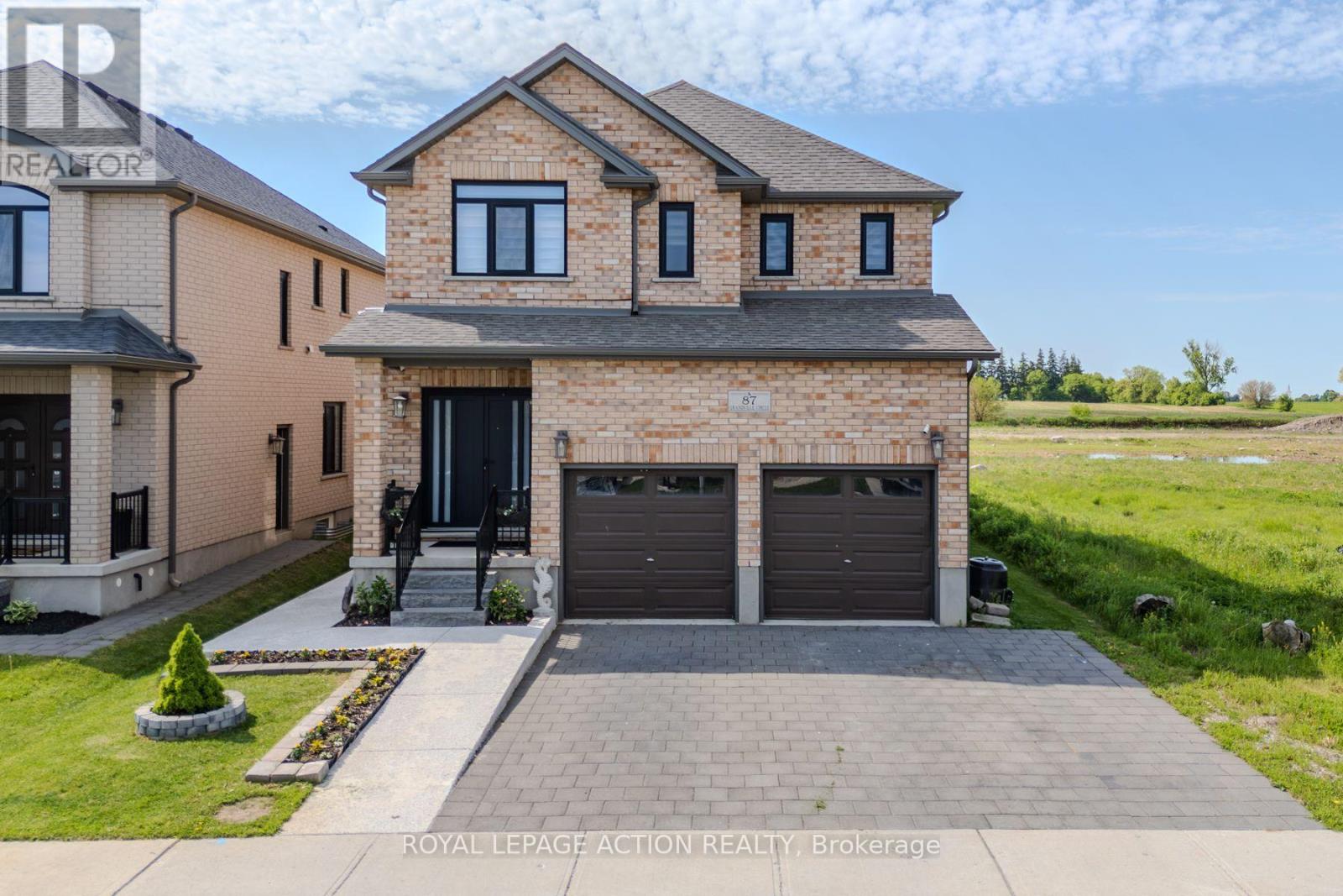 87 GRANDVILLE CIRCLE - 1