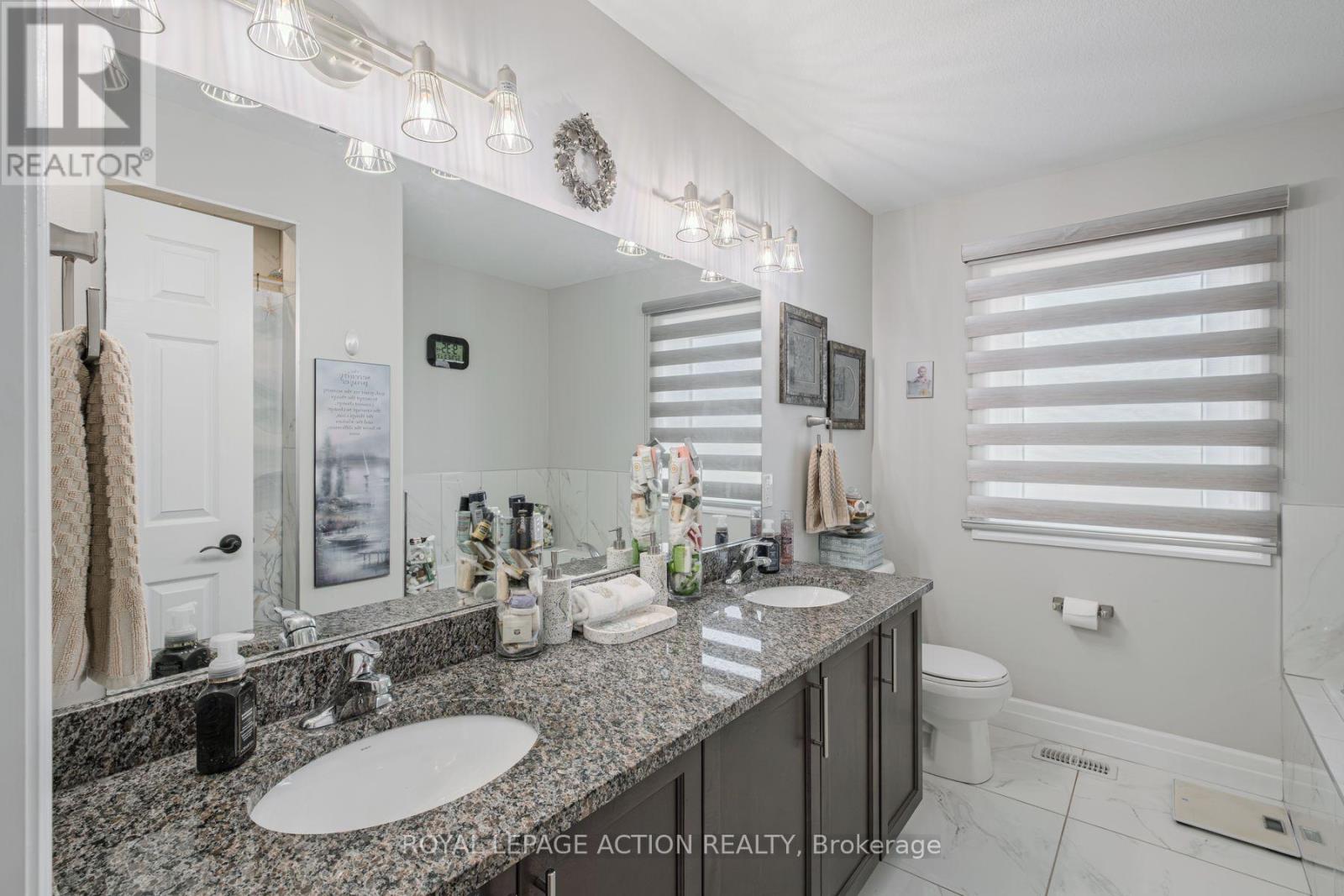 87 GRANDVILLE CIRCLE - 21