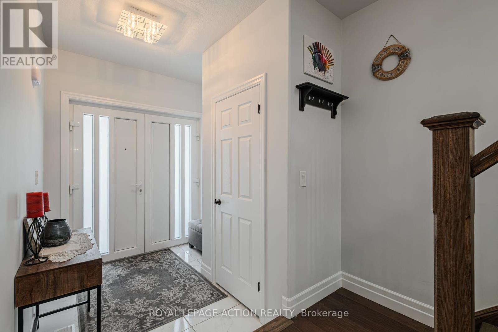 87 GRANDVILLE CIRCLE - 3
