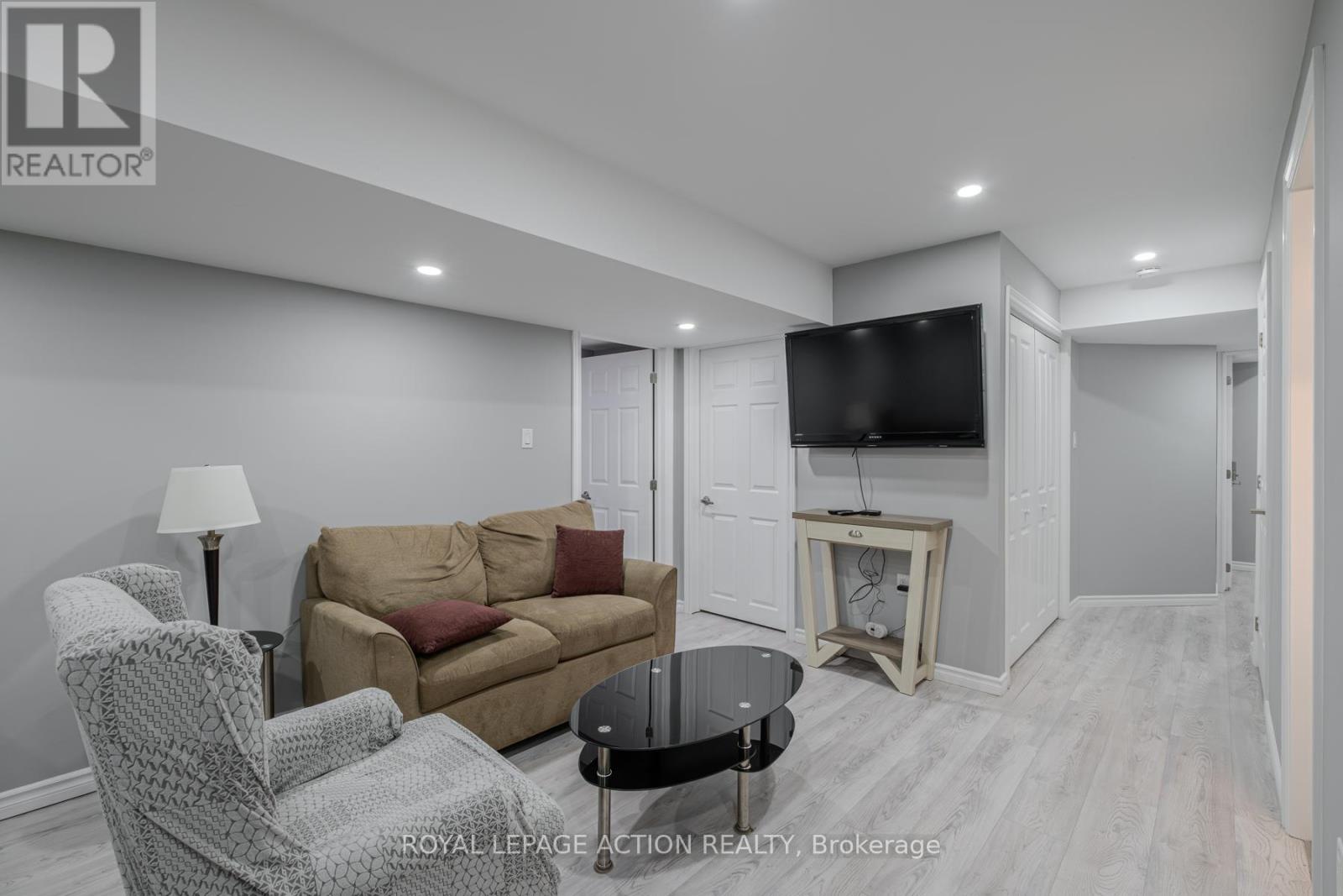 87 GRANDVILLE CIRCLE - 31