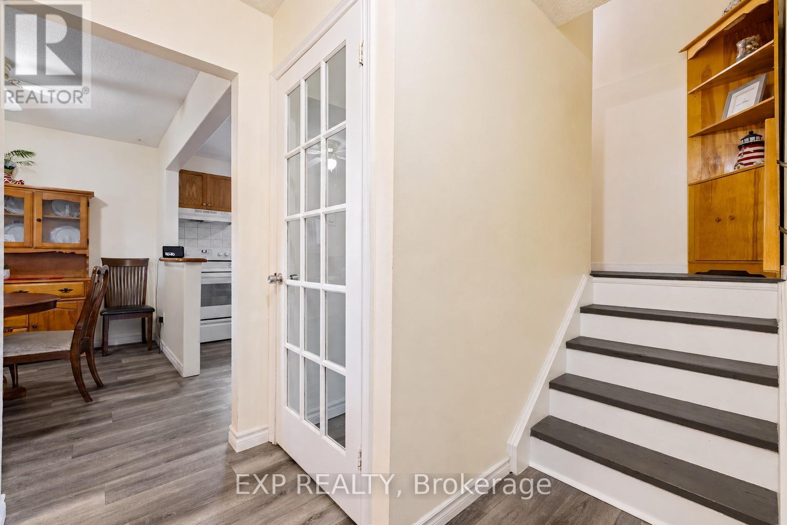 9 CLEVELAND PLACE - 17