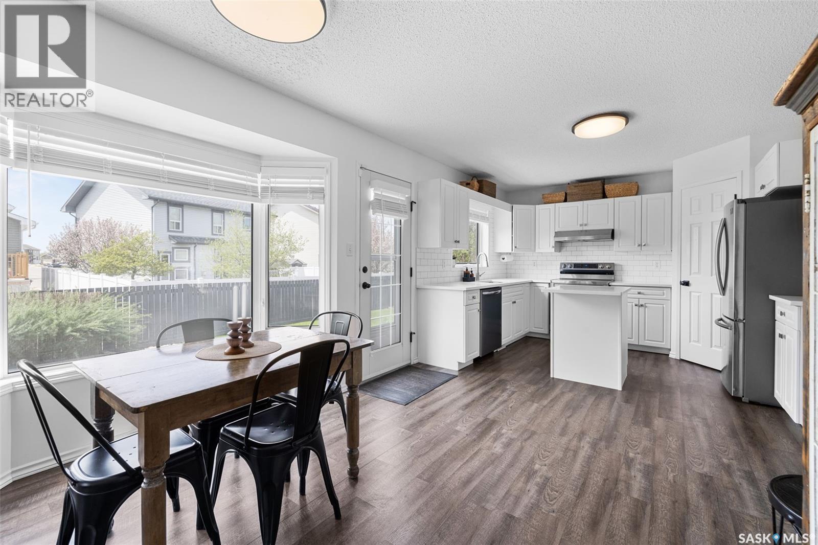 8628 THURSTON CRESCENT - 10