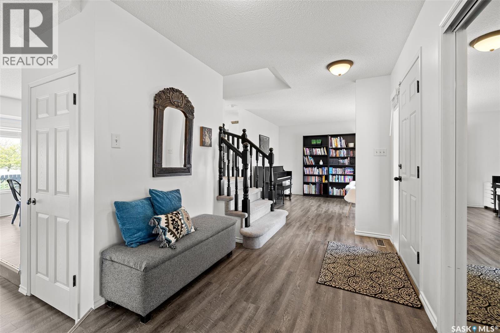 8628 THURSTON CRESCENT - 15
