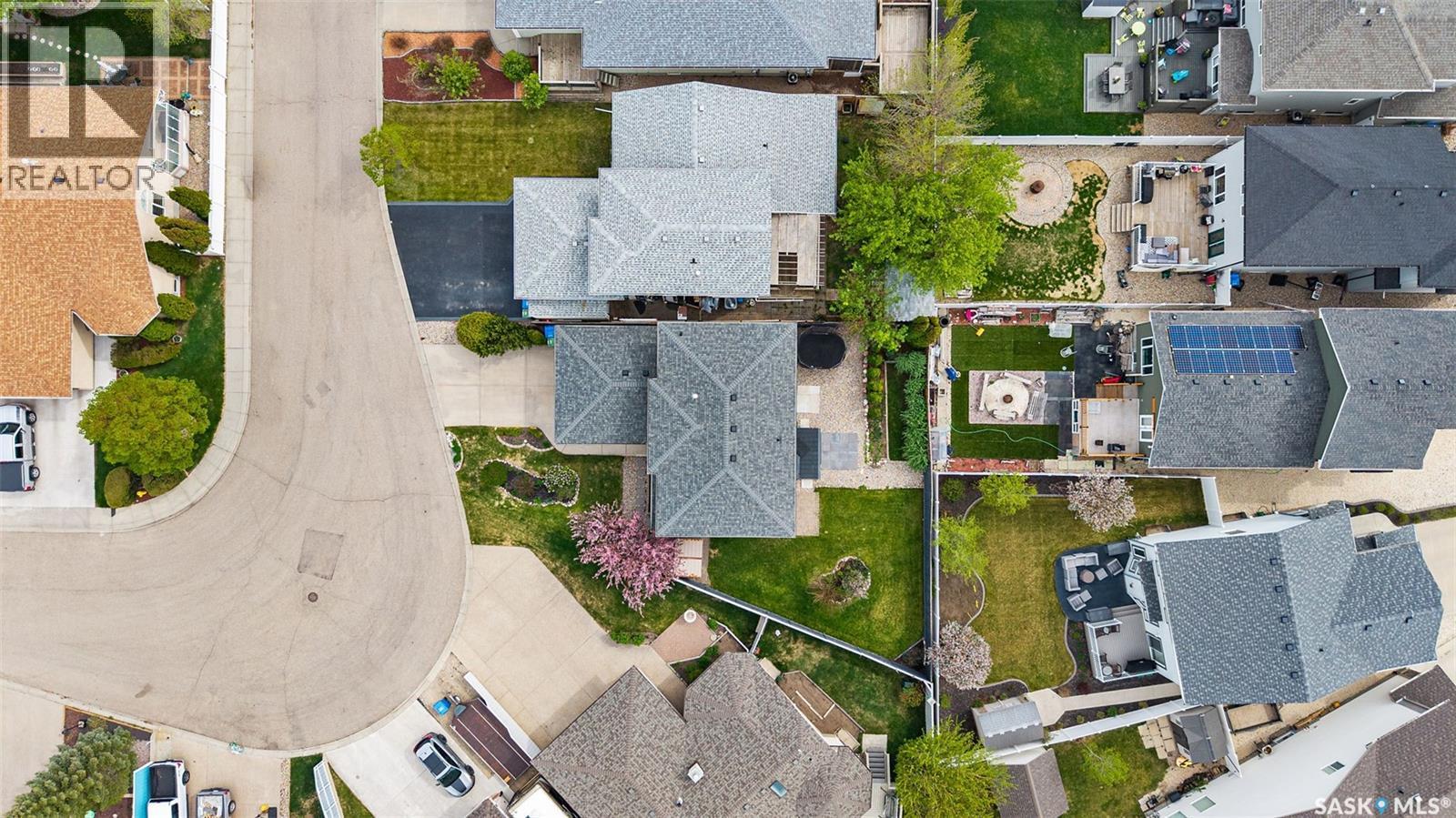 8628 THURSTON CRESCENT - 40