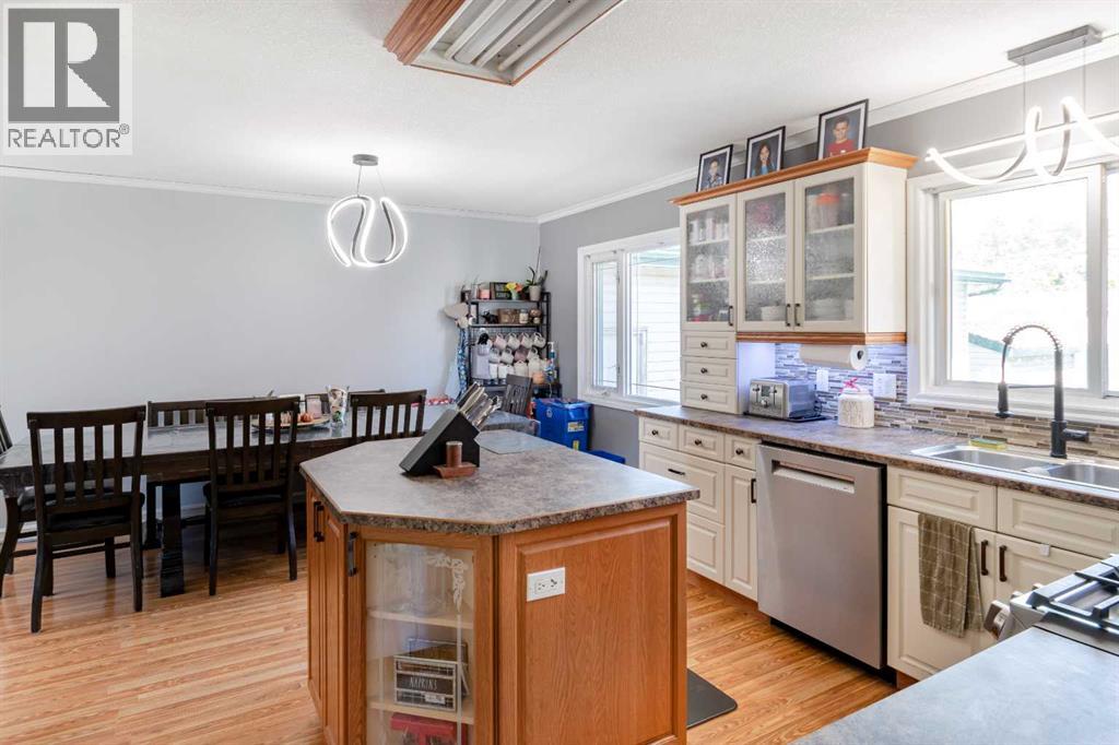 9811 95 Street - 13