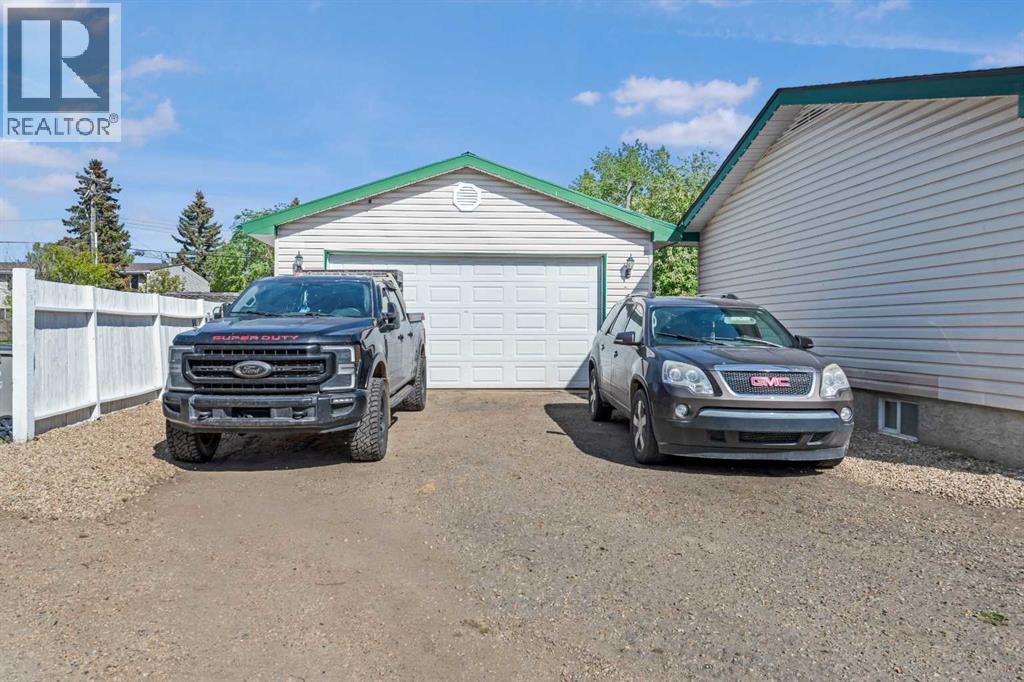 9811 95 Street - Image 3