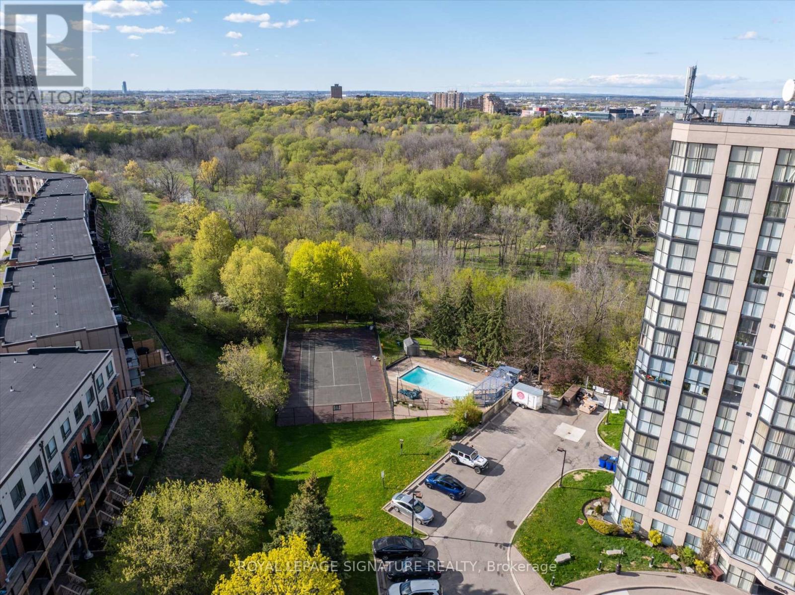 #403 600 REXDALE BOULEVARD - 32