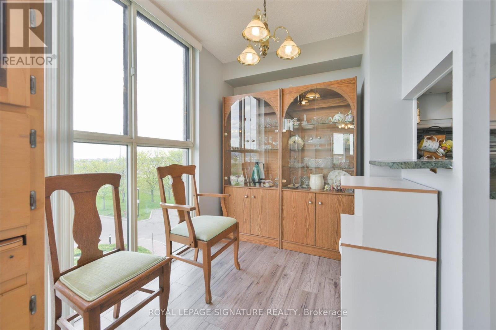 #403 600 REXDALE BOULEVARD - 10