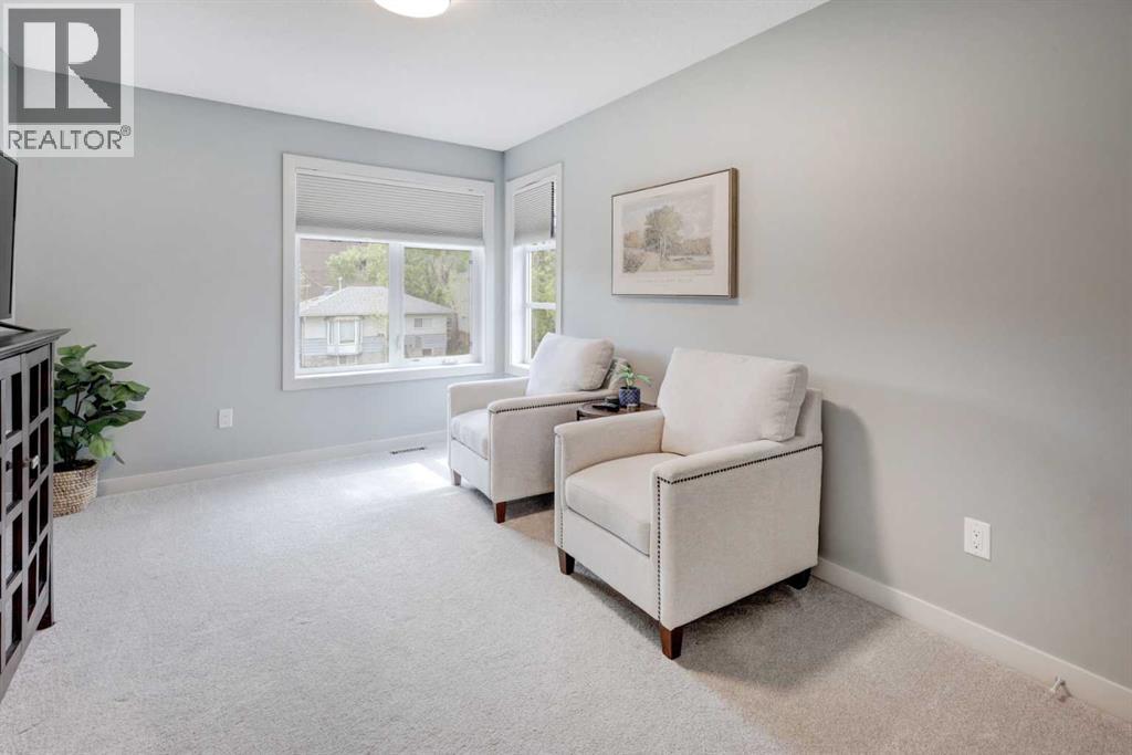4520B 17 Avenue NW - 18