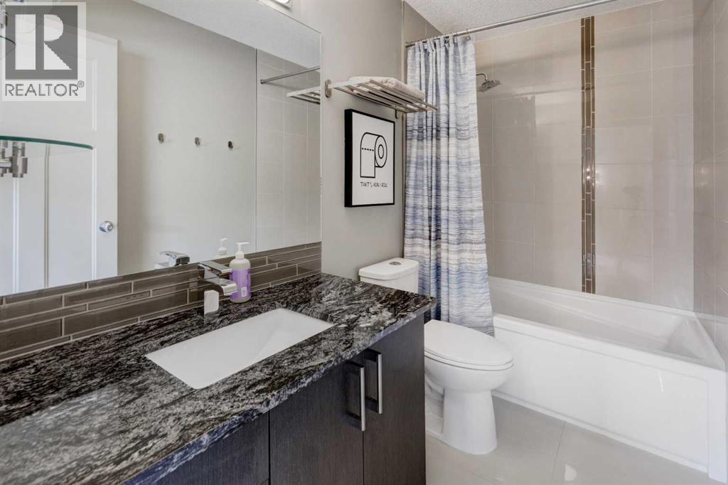 4520B 17 Avenue NW - 20