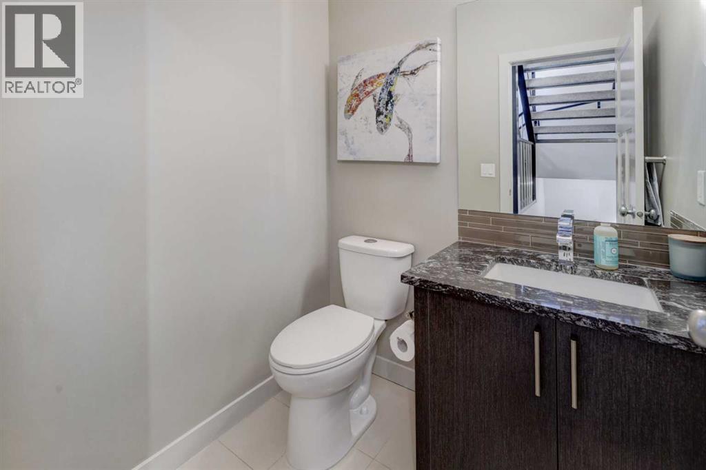 4520B 17 Avenue NW - 10