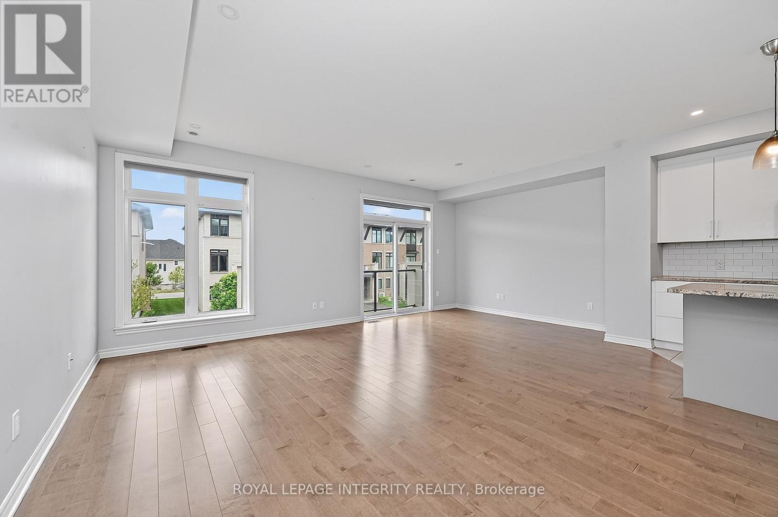 520 STADACONE ROW - 22