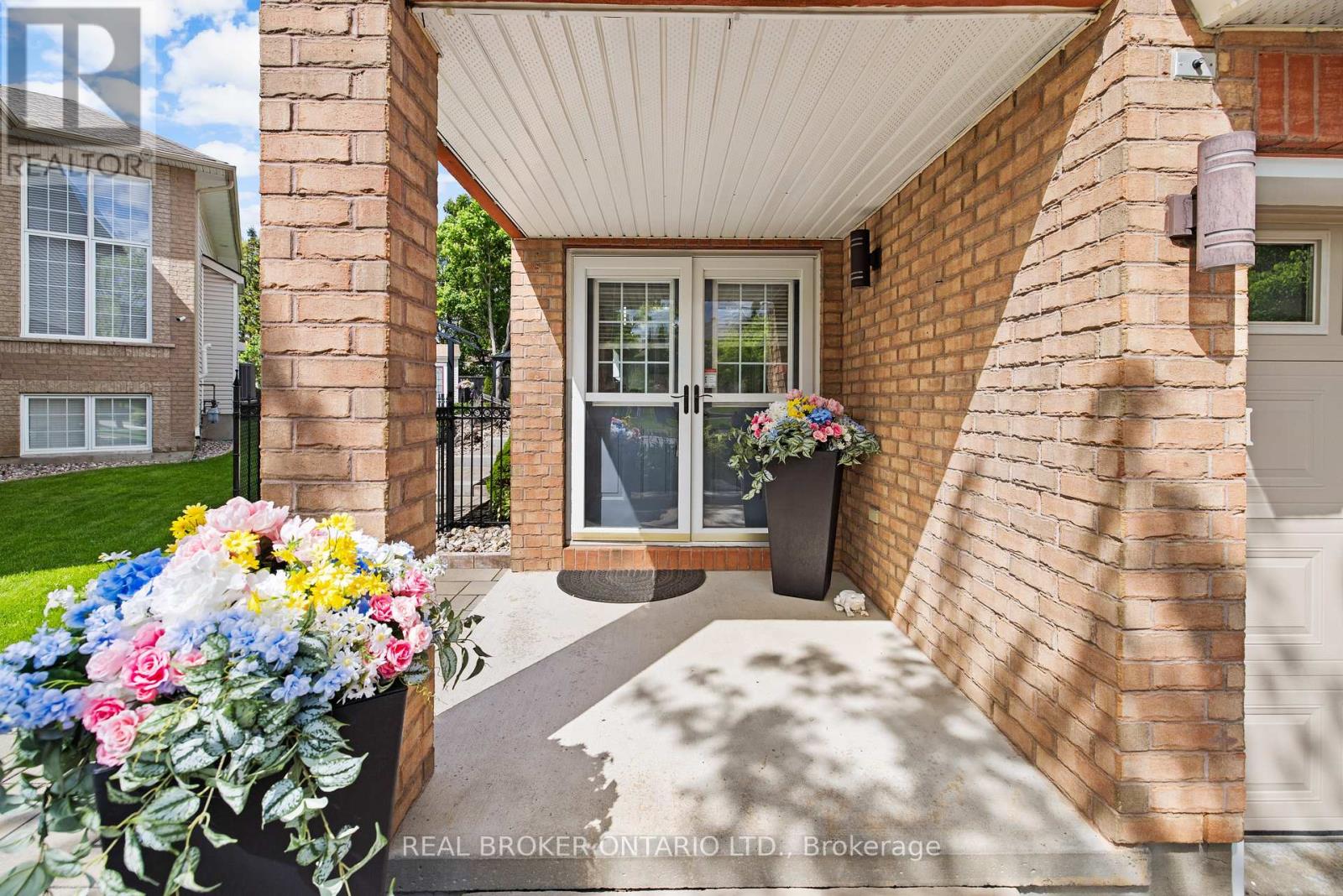 124 MACASSA CIRCLE - 3
