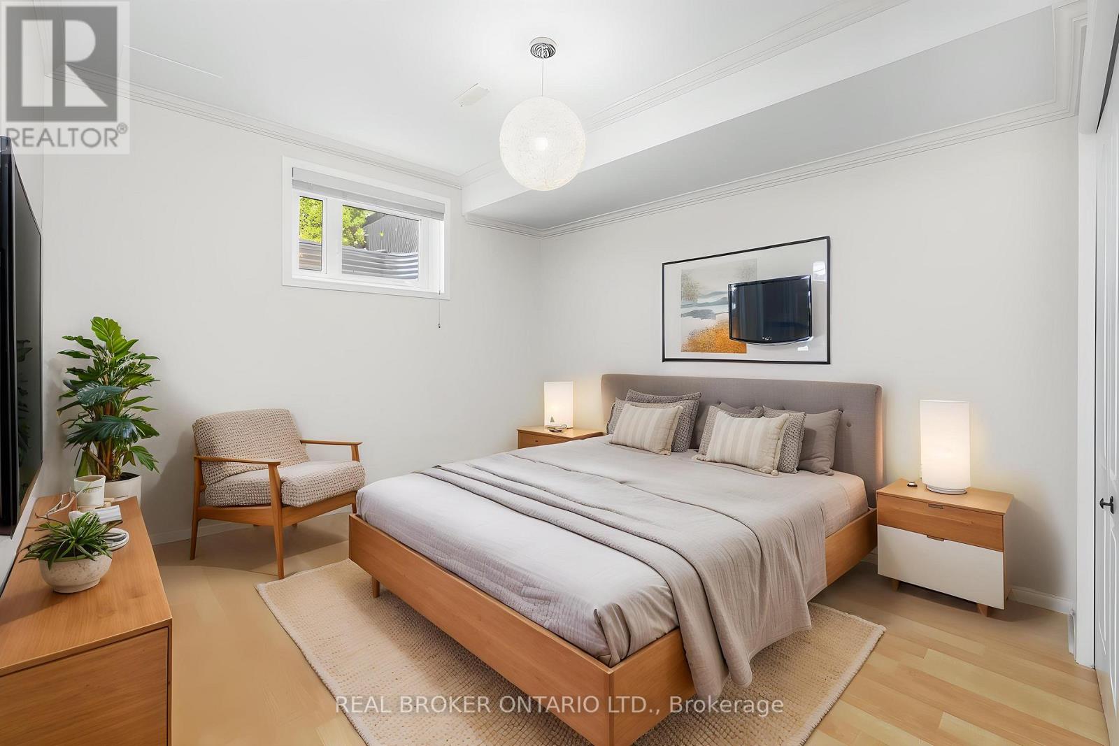 124 MACASSA CIRCLE - 37