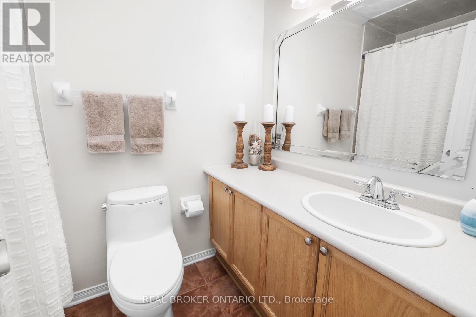 124 MACASSA CIRCLE - 38