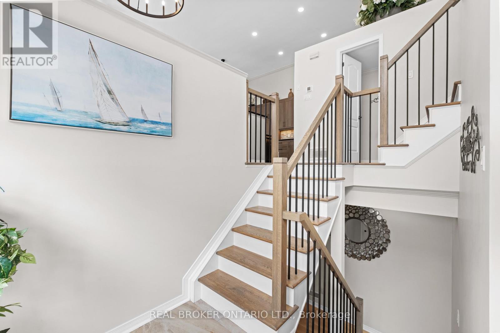 124 MACASSA CIRCLE - 6